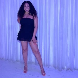 Meet your Posher, Simone